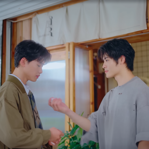 在你不知道的時候，其實還是有一個人很在乎你~