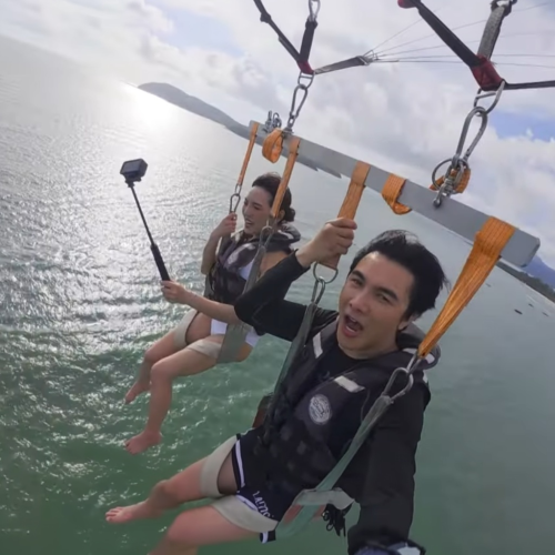 3️⃣ 🌊【冒險刺激款】｜我想挑戰海上拖曳傘，飛到十層樓高俯瞰美景，尖叫又超爽的那種🪂🔥