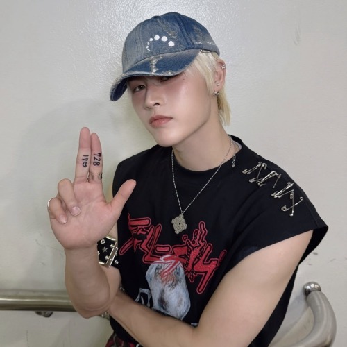 正在調味各種食材的美祥
🍢
