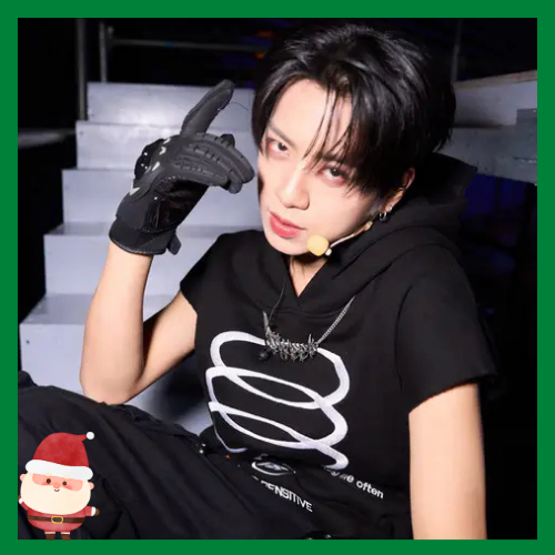 麒文👦🏼
在他嘴角的巧克力糖霜被成員提醒後才擦掉...