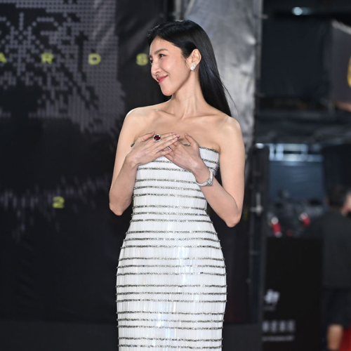 楊謹華｜氣質女神的最佳代名詞，優雅與美貌同步凍齡！
