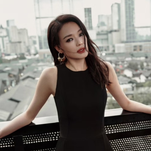 舒淇｜從性感女神到氣質代表，歲月完全拿她沒辦法！